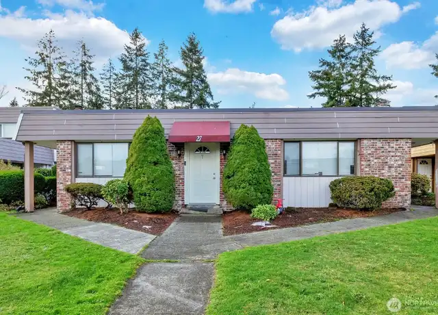 Property at 27 147th Ave SE Unit 1, Bellevue, WA, 98007, 2 beds, 1 bath, [object Object]