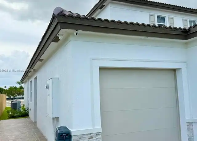 Property at 2832 SE 23rd Ter Unit 0, Homestead, FL, 33035, 2 beds, 1 bath, [object Object]