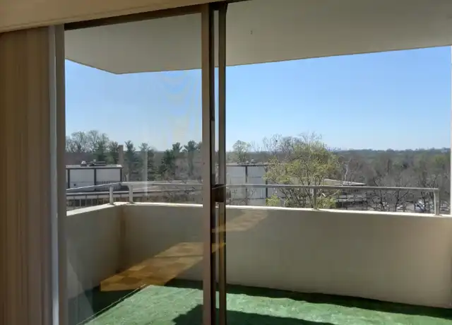 Property at 4515 Willard Ave, Chevy Chase, MD, 20815, 3 beds, 2 baths, [object Object]