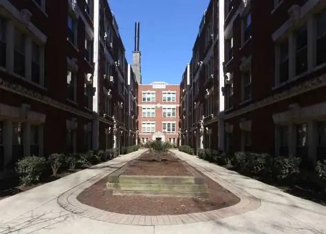 Property at 546 W Surf St Unit 2S, Chicago, IL, 60657, 1 bed, 1 bath, [object Object]