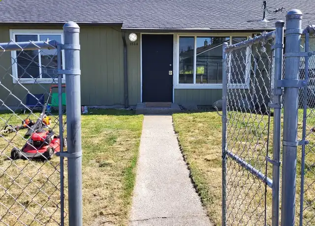 Property at 1534 Houston Ave, Bremerton, WA, 98312, 2 beds, 1 bath, [object Object]
