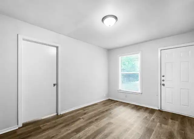 Property at 904 Bales St, Cleburne, TX, 76033, 3 beds, 1.5 baths, [object Object]