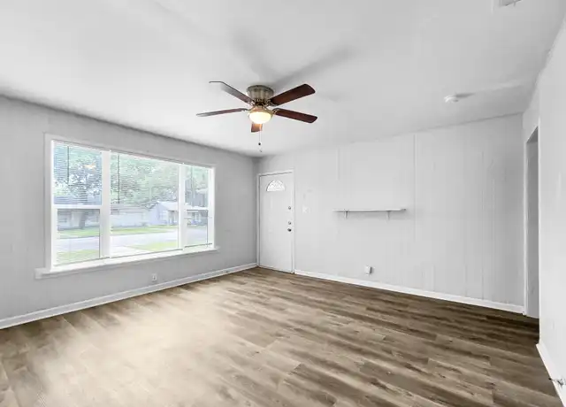 Property at 904 Bales St, Cleburne, TX, 76033, 3 beds, 1.5 baths, [object Object]