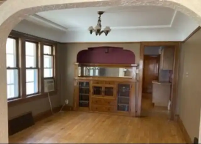 Property at 3151 S Mabbett Ave, Milwaukee, WI, 53207, 3 beds, 1 bath, [object Object]