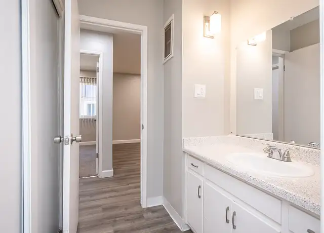 Photo of 4841 Myrtle Ave, Sacramento, CA 95841