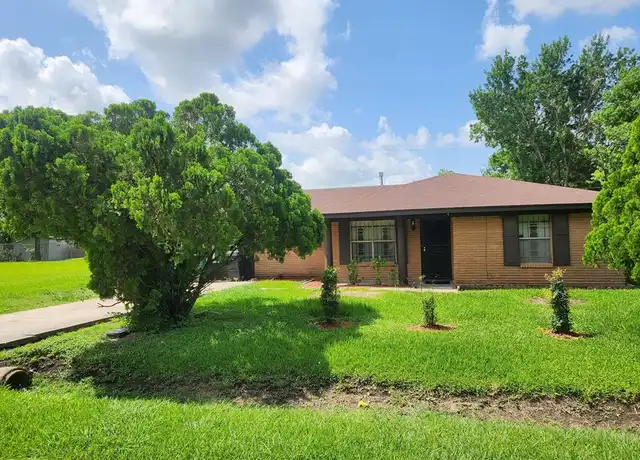 Property at 810 Thistle St, Houston, TX, 77047, 3 beds, 1 bath, [object Object]