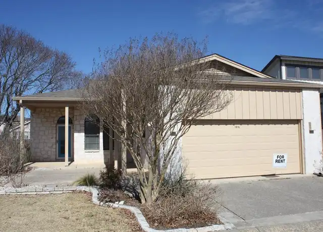 Property at 1816 Woodstone, Kerrville, TX, 78028, 2 beds, 2 baths, [object Object]