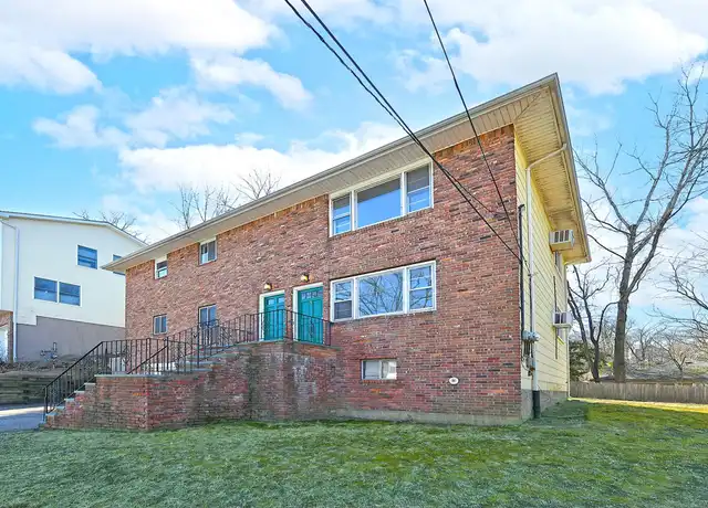 Property at 8 Harbor Hill Rd Unit 2 Second Floor, Glen Cove, NY, 11542, 3 beds, 1.5 baths, [object Object]