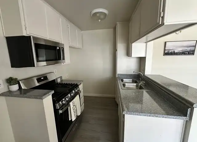 Property at 7519 Vassar Ave, Canoga Park, CA, 91303, 0-1 beds, 1 bath, [object Object]