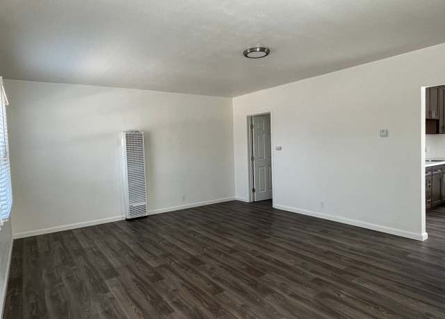 Photo of 204 E Walnut Ave, Lompoc, CA 93436