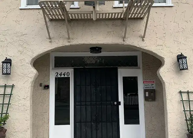 Property at 2440 8th Ave, Oakland, CA, 94606, 1-2 bed, 1 bath, [object Object]