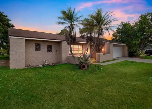 Property at 1913 Viscaya Pkwy, Cape Coral, FL, 33990, 3 beds, 2 baths, [object Object]