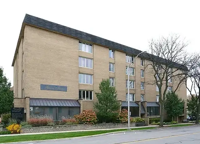 Photo of 5133 Washington St, Downers Grove, IL 60515