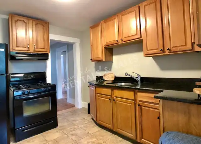 Property at 4094 Washington St, Roslindale, MA, 02131, 2 beds, 1 bath, [object Object]