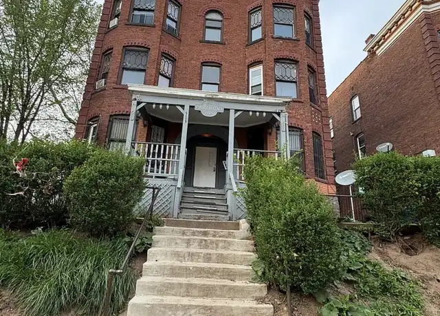 Property at 898 Park St Unit 2W, Hartford, CT, 06106, 3 beds, 1 bath, [object Object]