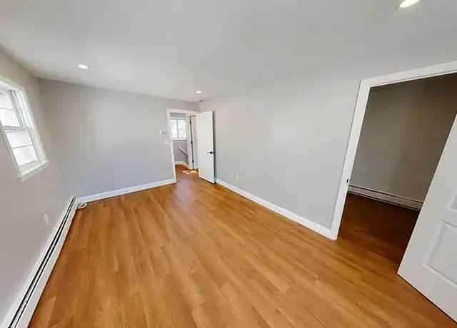 Property at 224 Grove Ave, Cedarhurst, NY, 11516, 2 beds, 1 bath, [object Object]