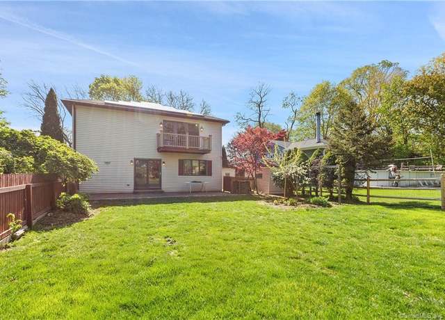 Photo of 2 Walker Ct, Greenwich, CT 06831