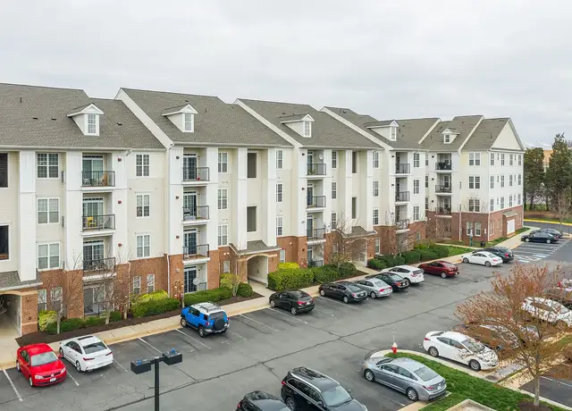 Photo of 21282 McFadden Sq, Sterling, VA 20165