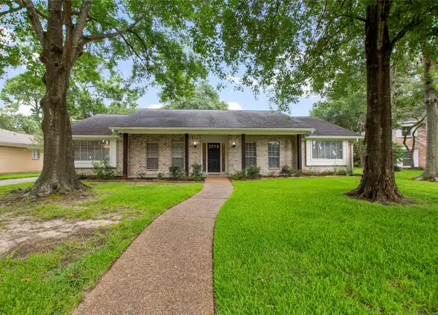 Property at 402 Forest Lake Dr, Seabrook, TX, 77586, 4 beds, 2.5 baths, [object Object]