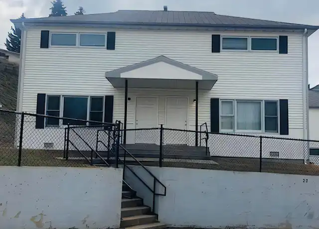 Property at 1320 3rd St NE, Minot, ND, 58703, 3 beds, 1.5 baths, [object Object]