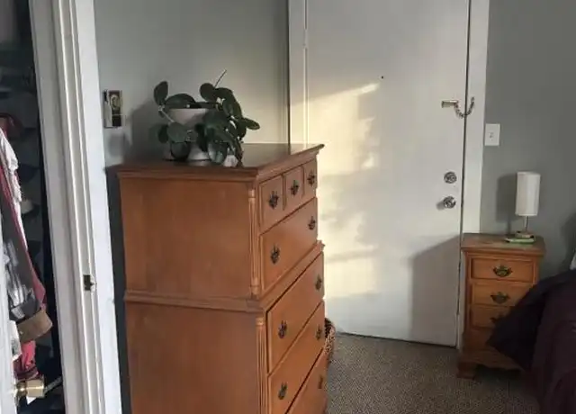 Property at 210 Avenue K, Matamoras, PA, 18336, 1 bed, 1 bath, [object Object]