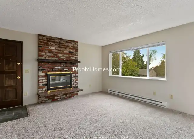 Property at 1214 4th St, Oregon City, OR, 97045, 2 beds, 1 bath, [object Object]