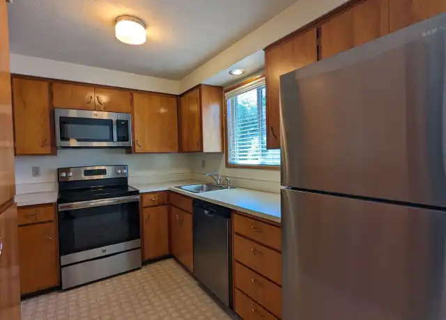 Property at 2222 Willamette St Unit 2222will 16, Eugene, OR, 97405, 1 bed, 1 bath, [object Object]