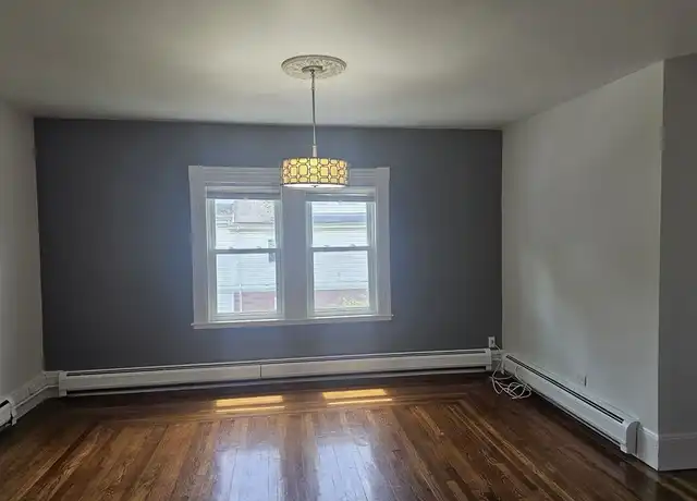 Property at 304 Wood Ave Unit 2, Hyde Park, MA, 02136, 3 beds, 1.5 baths, [object Object]