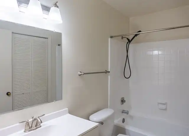 Property at 733 Pointe Ct, Tallahassee, FL, 32308, 2 beds, 1 bath, [object Object]