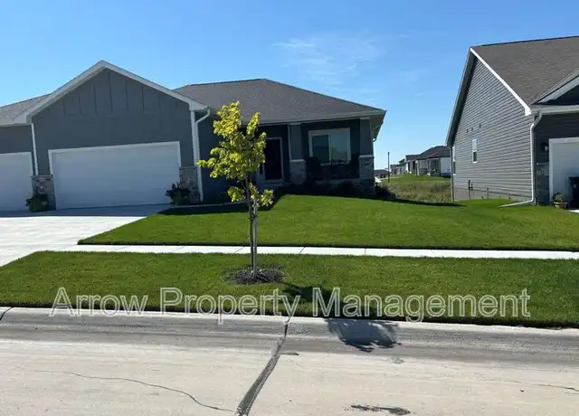 Property at 7531 Aero Dr, Lincoln, NE, 68516, 5 beds, 3 baths, [object Object]