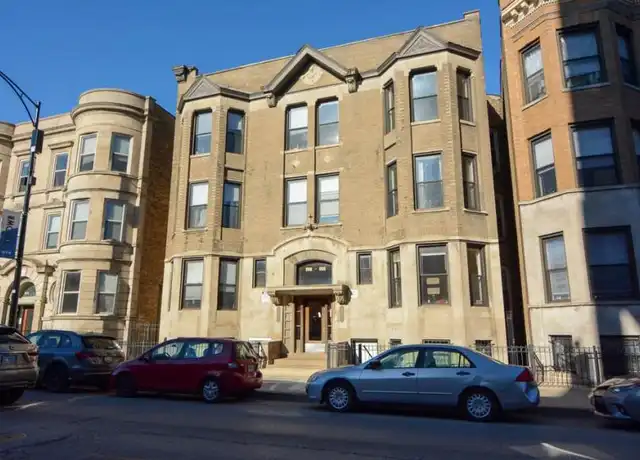 Property at 904 W Montrose Ave, Chicago, IL, 60613, 3 beds, 1 bath, [object Object]