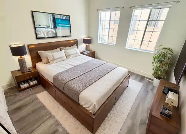 Property at 212 S Berendo St Unit 216, Los Angeles, CA, 90004, 2 beds, 1 bath, [object Object]