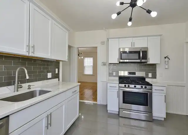 Property at 24 Rector Rd Unit 2, Boston, MA, 02136, 3 beds, 1 bath, [object Object]