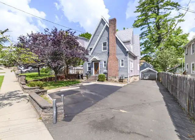 Property at 25 Puritan Ln Unit 2, Stamford, CT, 06906, 3 beds, 1 bath, [object Object]