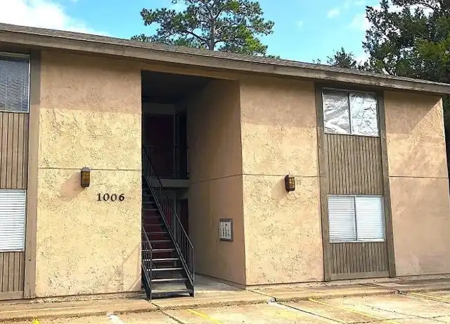 Property at 1008 N Houston St, Livingston, TX, 77351, 1 bed, 1 bath, [object Object]