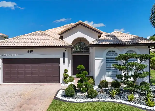 Property at 649 SW 168th Way, Pembroke Pines, FL, 33027, 3 beds, 2 baths, [object Object]