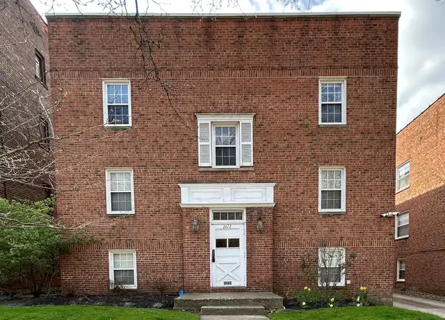 Property at 2672 Mayfield Rd Unit 1, Cleveland Heights, OH, 44106, 2 beds, 1 bath, [object Object]