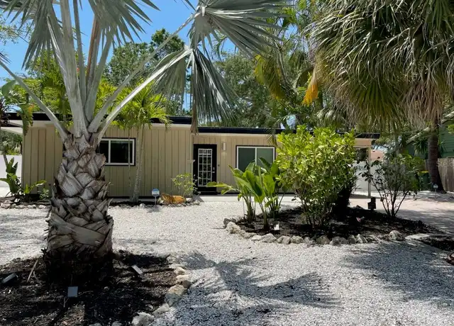 Property at 2559 E Paulstan Ct, Sarasota, FL, 34237, 2 beds, 2 baths, [object Object]
