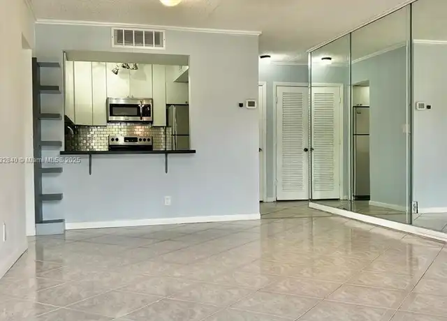 Property at 630 Tennis Club Dr #106, Fort Lauderdale, FL, 33311, 1 bed, 1.5 baths, [object Object]