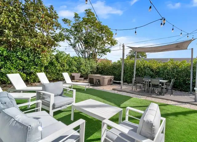 Property at 421 W Pembroke Rd, Hallandale Beach, FL, 33009, 4 beds, 2 baths, [object Object]