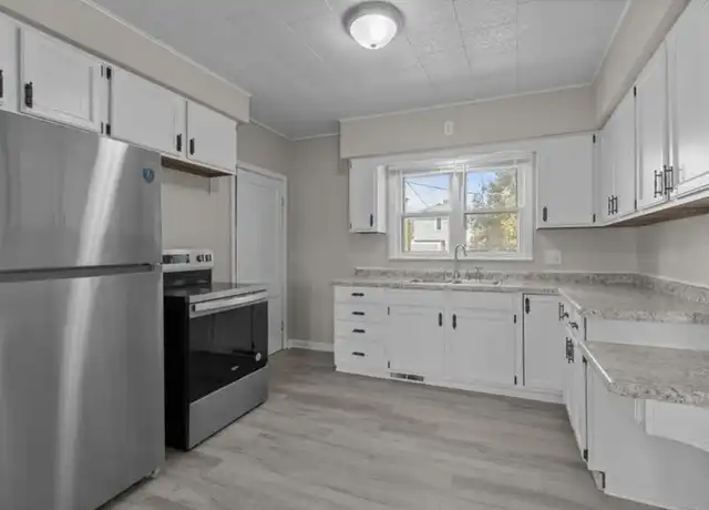 Property at 97 Hamilton Pl Unit 97-LOWER, Fond du Lac, WI, 54935, 3 beds, 1 bath, [object Object]