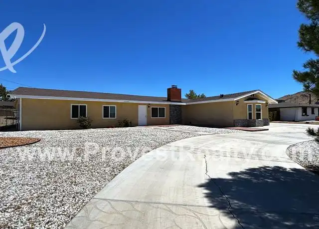Property at 16028 Venango Rd, Apple Valley, CA, 92307, 4 beds, 3 baths, [object Object]