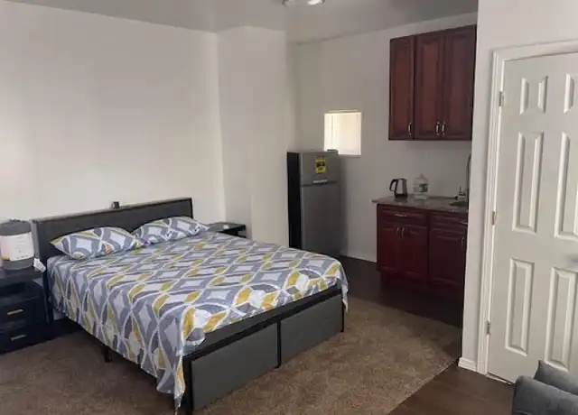 Property at 2420 E Edgar Rd, Linden, NJ, 07036, 1 bed, 1 bath, [object Object]