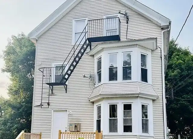 Property at 75 W Park Pl Unit 1, Woonsocket, RI, 02895, 2 beds, 1 bath, [object Object]