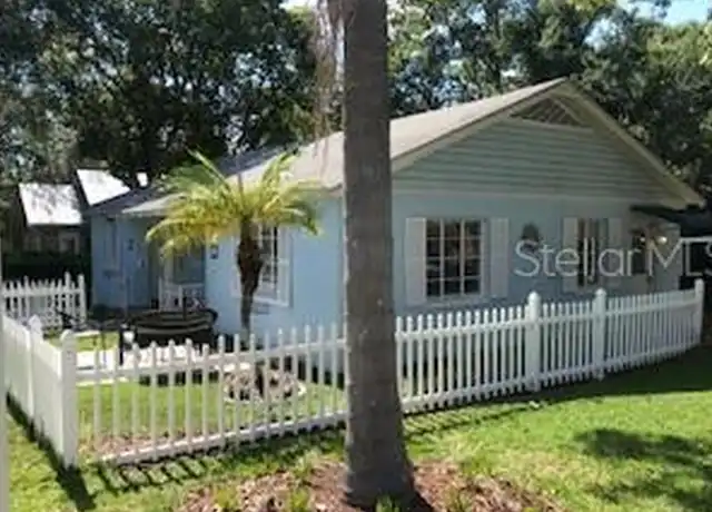 Property at 239 E 4th Ave, Mt Dora, FL, 32757, 1 bed, 1 bath, [object Object]
