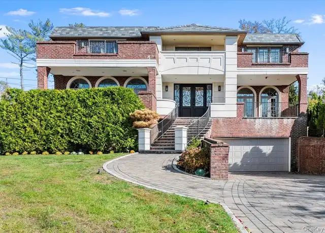 Property at 25 Edgewater Ln, Great Neck, NY, 11023, 8 beds, 7.5 baths, [object Object]