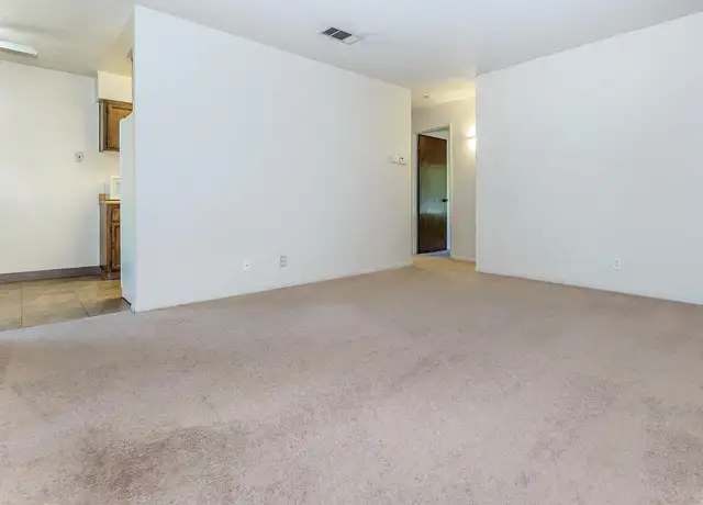 Photo of 344 E Brookdale Dr, Merced, CA 95340