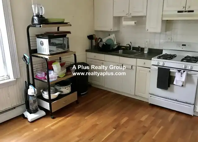 Property at 4 Buckley Ave, Jamaica Plain, MA, 02130, 3 beds, 1 bath, [object Object]