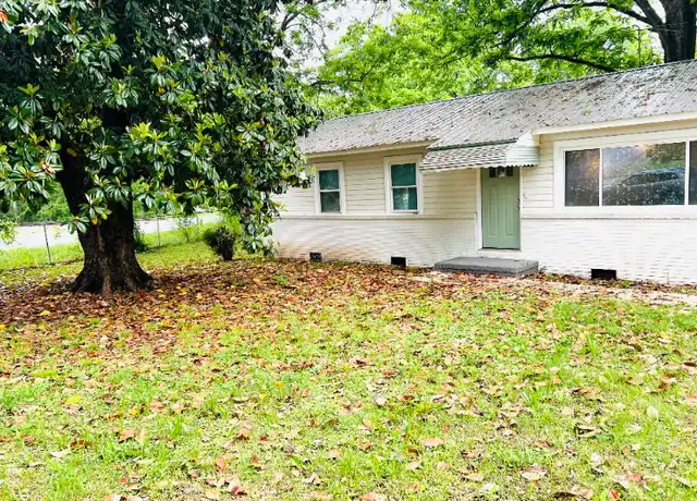 Property at 400 Willowood St, Sylacauga, AL, 35150, 3 beds, 1 bath, [object Object]