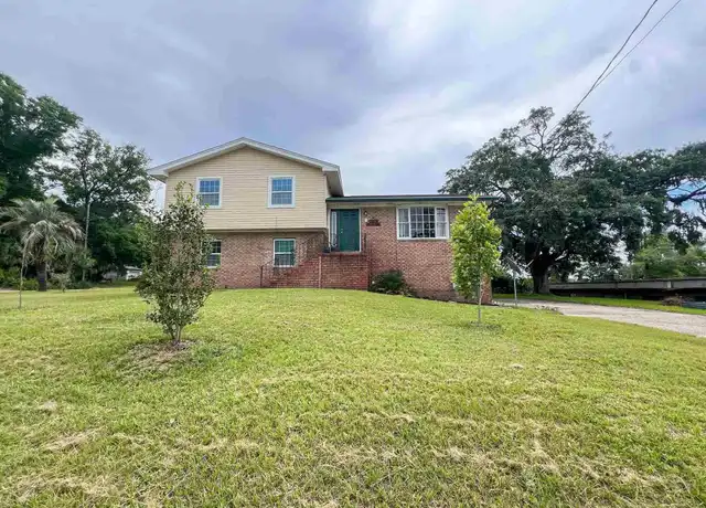 Property at 920 N J St, Pensacola, FL, 32501, 5 beds, 3 baths, [object Object]